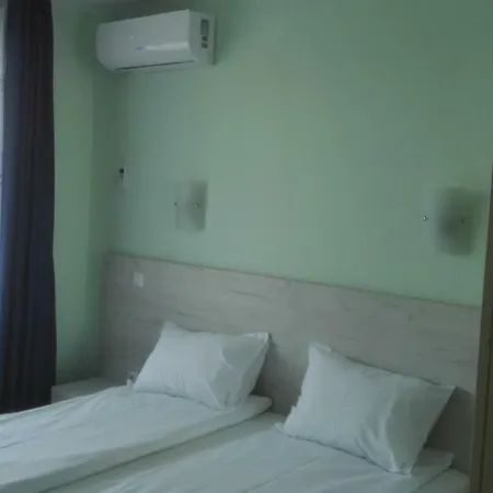 Hiora Vasiliko 사레보