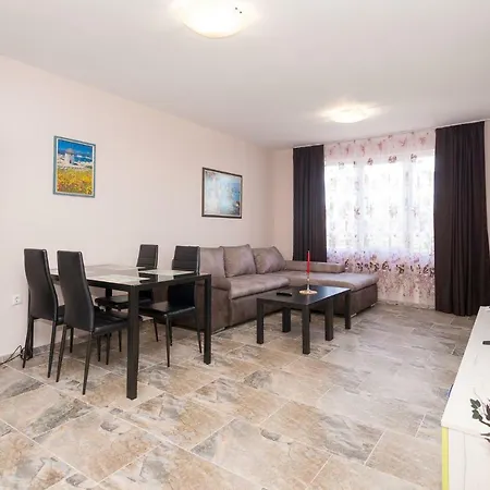 Hiora Vasiliko 사레보