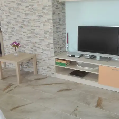 公寓 Hiora Vasiliko 茨雷沃